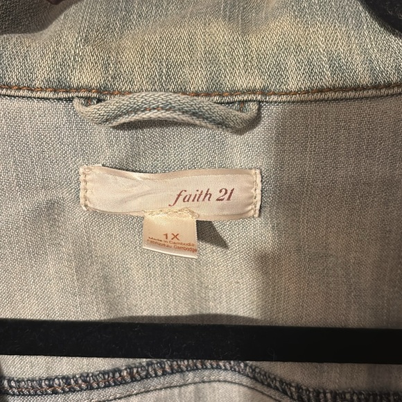 Faith 21 Cropped Jean Jacket - Picture 5 of 9